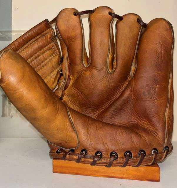Pedro Ramos Dubow 755 Front