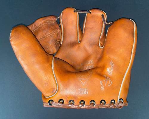 Sibby Sisti Dubow 356 Front