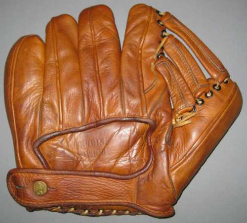 Terry Moore Dubow 370 Back