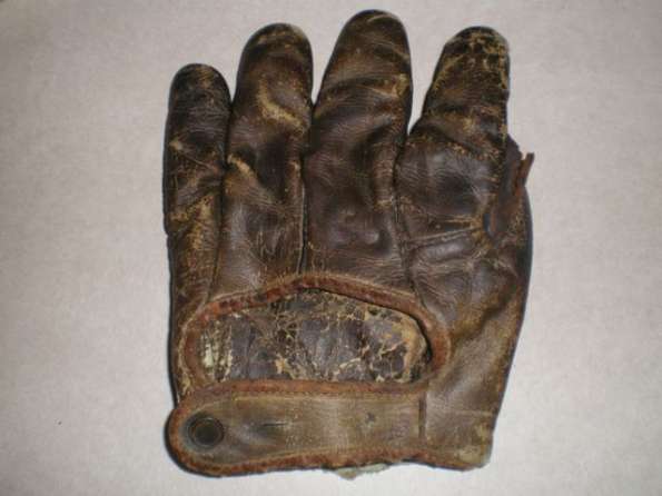 Early 1900's Crescent Pad Glove Back