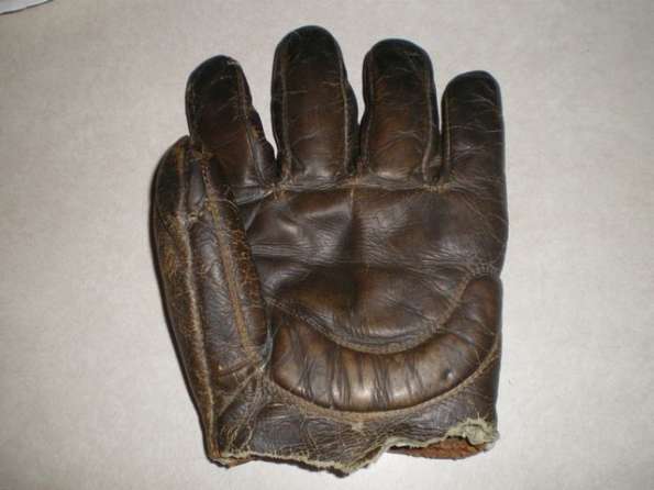 Early 1900's Crescent Pad Glove Front