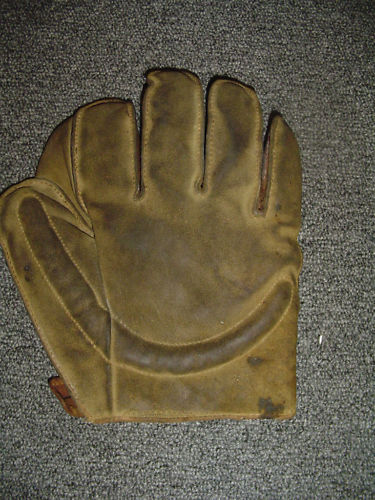 Early 1900's Reverse Strap Crescent Glove Front