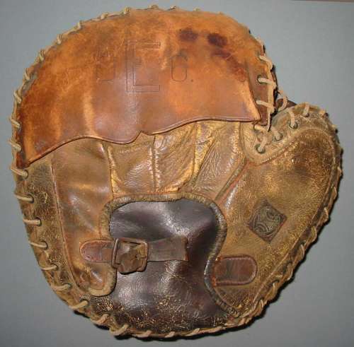 Early 1900's Spalding Crescent Pad Decker Patent Catchers Mitt Back 