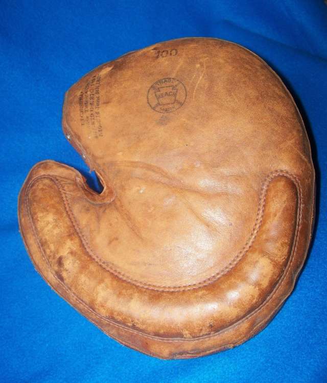 A J Reach 100 Crescent Catchers Mitt Front