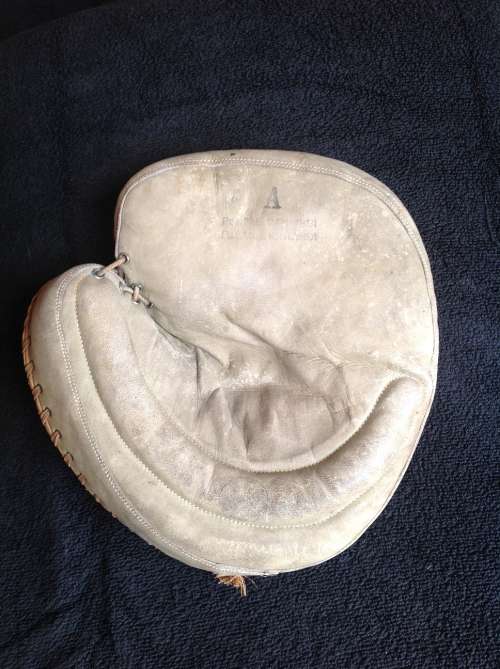 A.J. Reach A Crescent Catchers Mitt Front