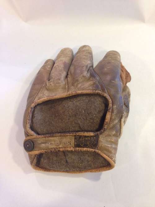 Early 1900's A.J. Reach Asbestos Crescent Glove Back