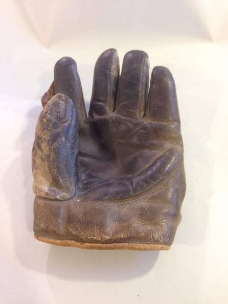 Early 1900's A.J. Reach Asbestos Crescent Glove Front