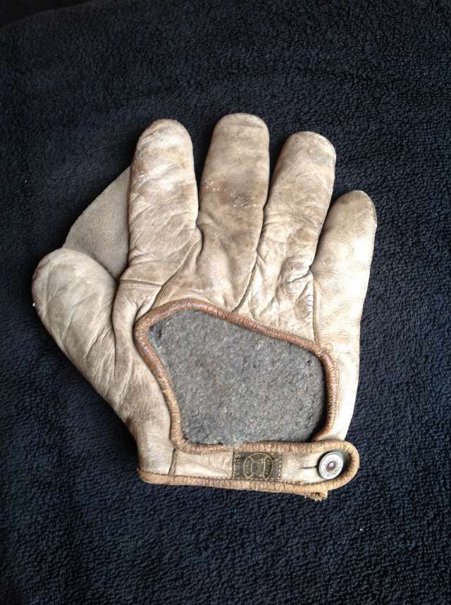 A.J. Reach Asbestos Crescent Lefty Back