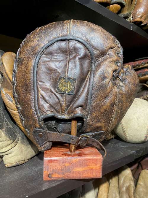 Early 1900's A.J. Reach Crescent Basemitt Back
