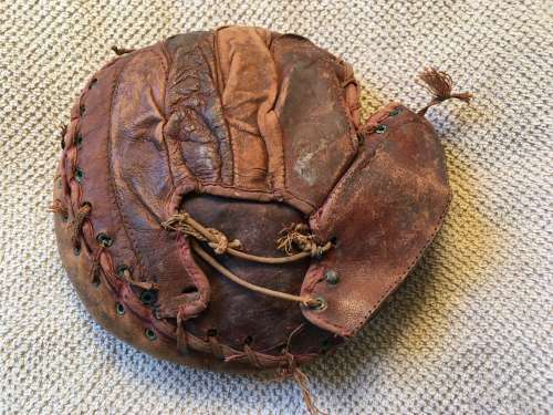 Early 1900's A.J. Reach Crescent Catchers Mitt Back