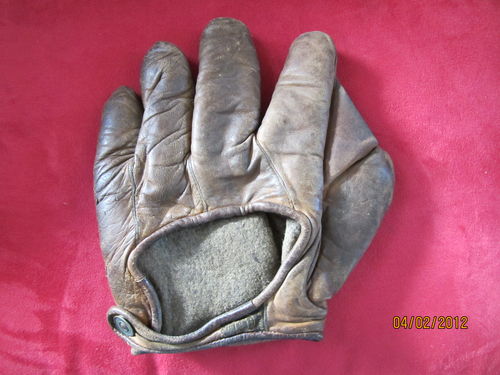 Early 1900's A.J. Reach Crescent Fielders Glove Back