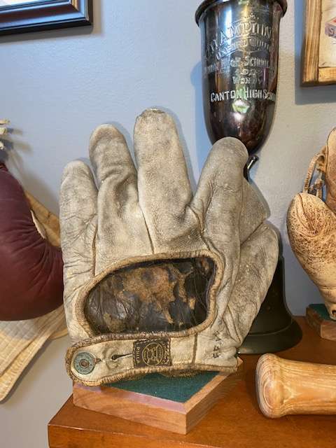 Early 1900's A.J. Reach Crescent Glove Back