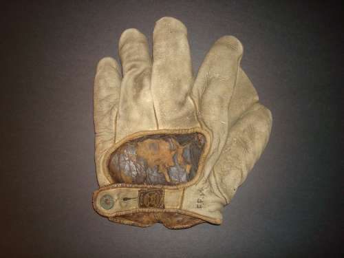 Early 1900's A.J. Reach Crescent Glove Back