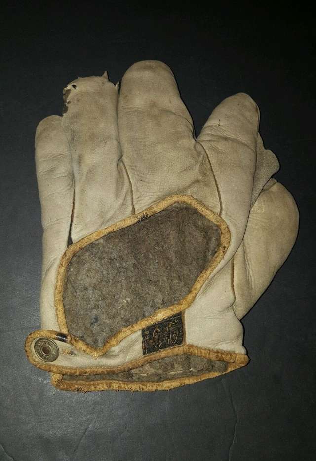 Early 1900's A.J. Reach Crescent Glove Back