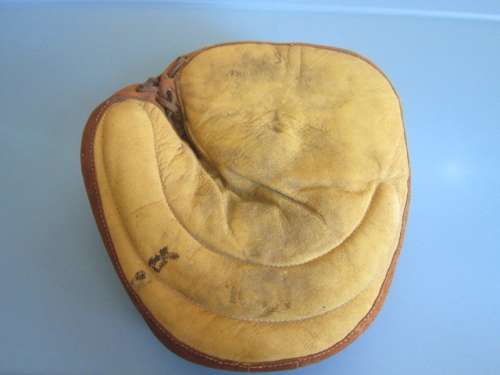 Early 1900's American Mitten Company Crescent Catchers Mitt Front