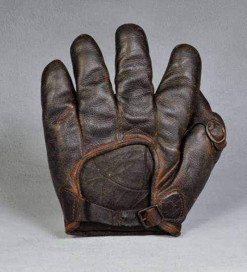 c. 1905 Victor 12S Buckle Back Buckle Web Back
