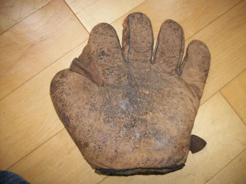 Early 1900's Buckle Back Full Web Front