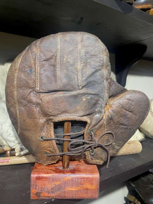 Early 1900's Crescent Basemitt Back