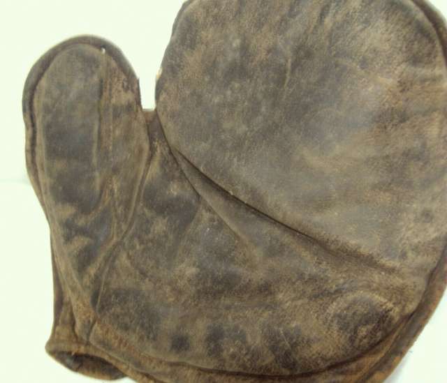 Early 1900's Crescent Basemitt Front
