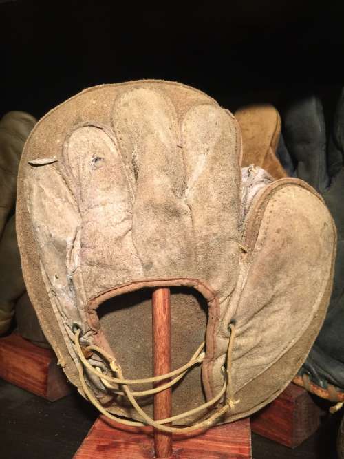 Early 1900's Crescent Catchers Mitt Back