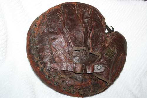 Early 1900Crescent Catchers Mitt Back