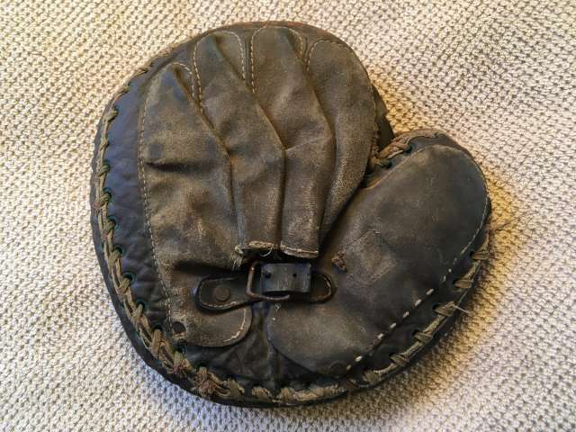 Early 1900's Crescent Catchers Mitt Back