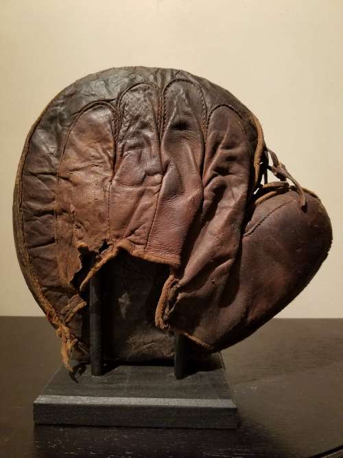Early 1900's Crescent Catchers Mitt Back