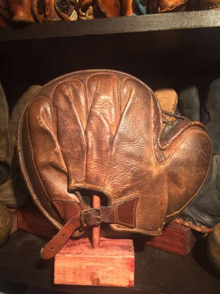 Early 1900's Crescent Catchers Mitt Brown Back