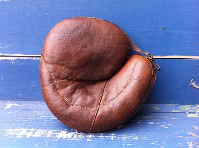 Early 1900's Ratsch Peerless Crescent Catchers Mitt Lefty Front