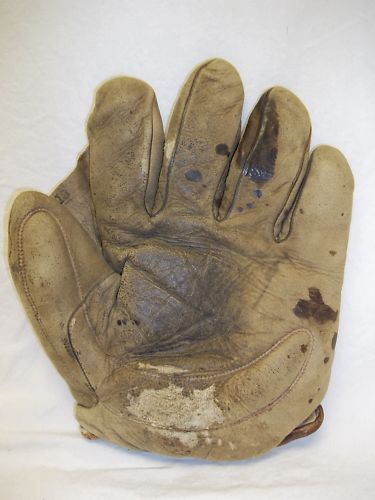 Early 1900's Crescent Glove Front