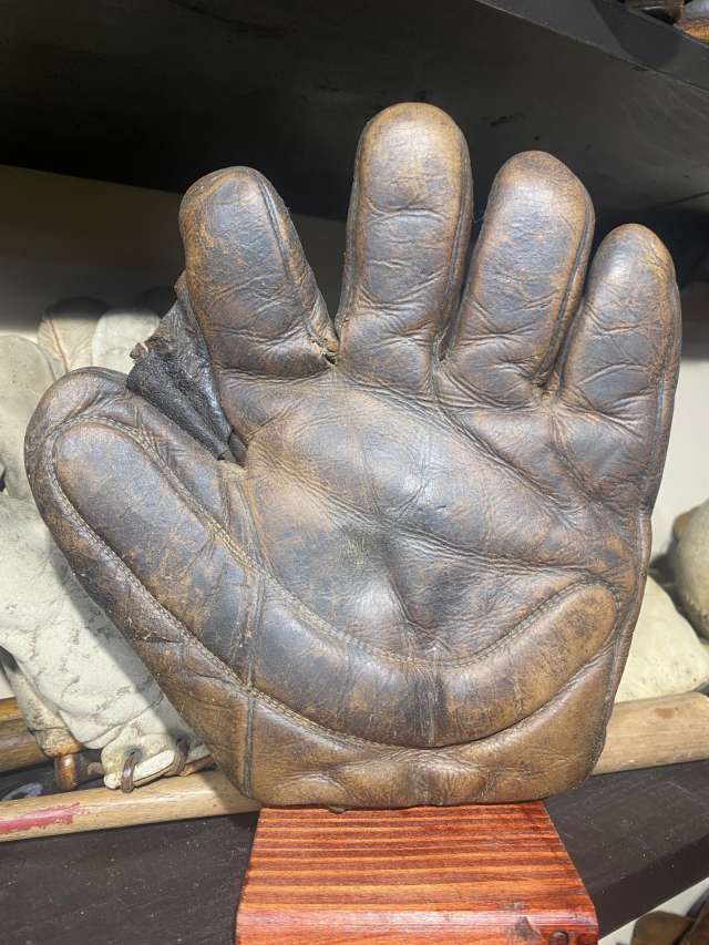 Early 1900's Crescent Glove Front
