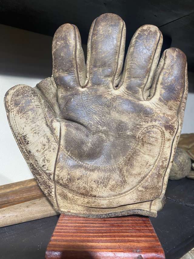 Early 1900's Crescent Glove Front