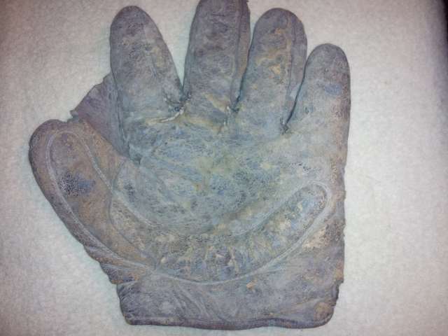 Early 1900's Crescent Glove Front