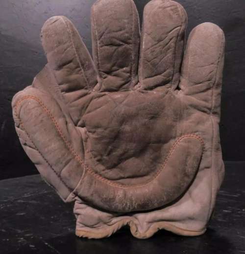 Early 1900's Crescent Glove Front