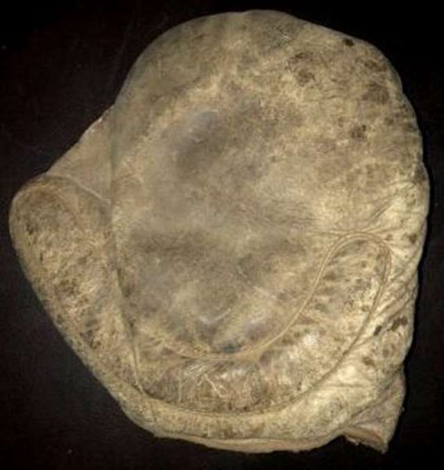 Early 1900's Crescent Pad Basemitt Front