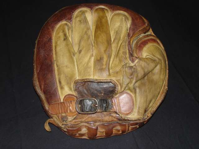 Early 1900's D&M Crescent Pad Laced Perimeter Catchers Mitt Back