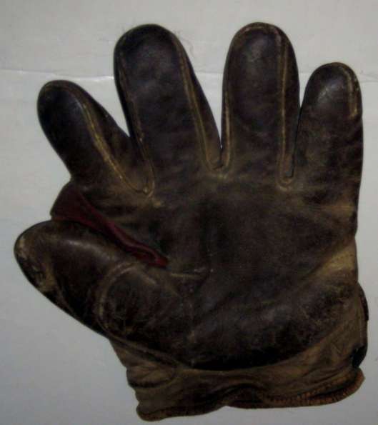 Early 1900's Dark Brown Crescent Glove Front
