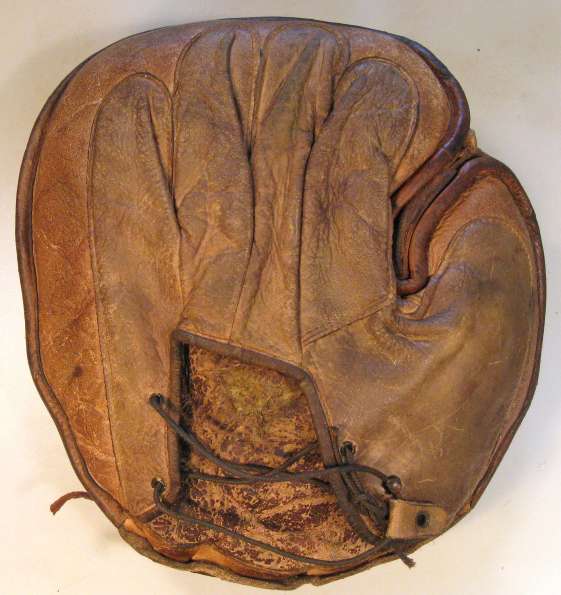 Early 1900's D&M Crescent Pad Laced Hill Reinforced Pocket Catchers Mitt Back
