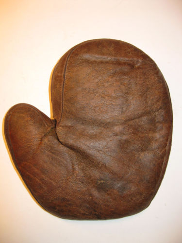 Early 1900's Hook and Eye Youth Basemitt Front