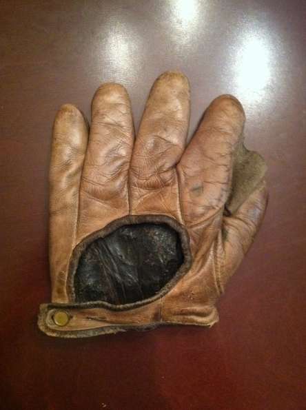 Early 1900's Raised Heel Glove Back