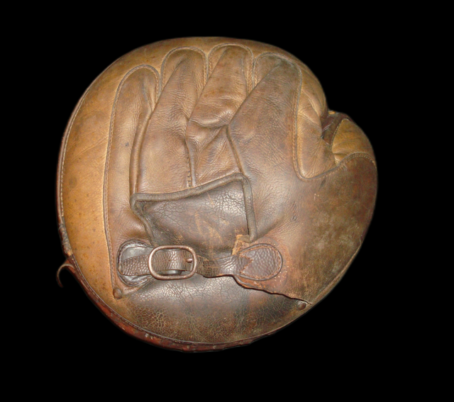 Early 1900's Professional Model Crescent Pad Adjustable Heel Catchers Mitt Back