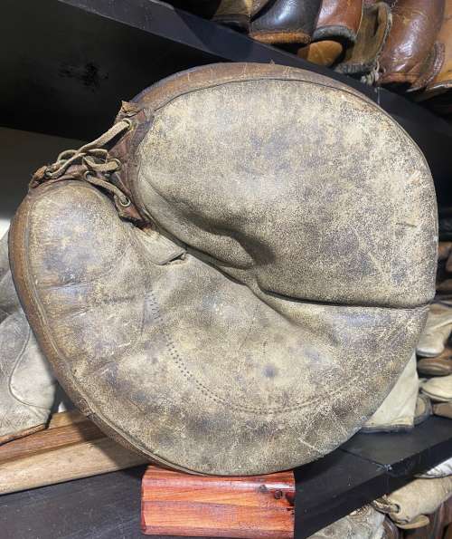 Early 1900's Ratsch Peerless Crescent Catchers Mitt Front