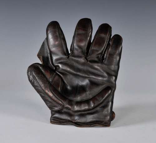 Early 1900's Spalding Black Crescent Glove Front