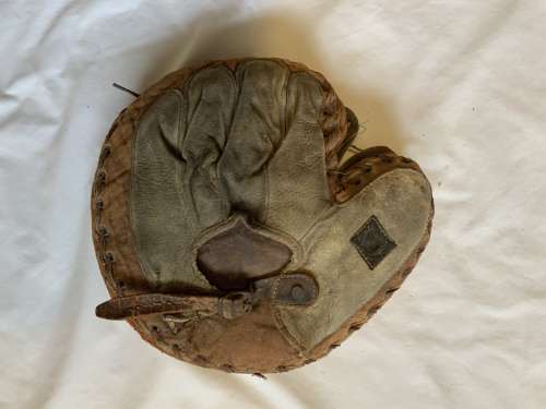 Early 1900's Spalding Buckskin Crescent Catchers Mitt Back