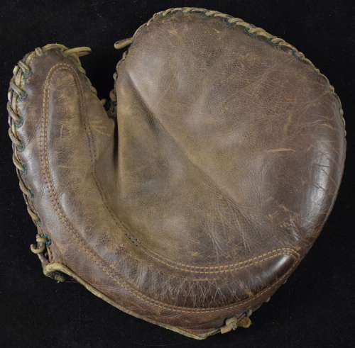 Early 1900's Spalding Crescent Basemitt Front