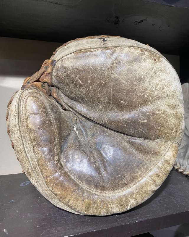 Early 1900's Spalding Crescent Catchers Mitt Front