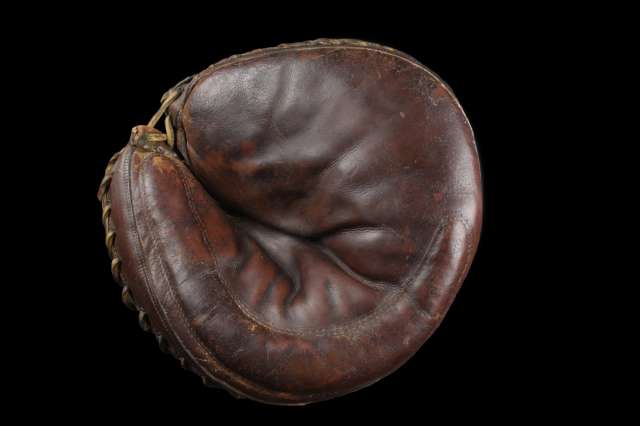 Early 1900's Spalding Crescent Catchers Mitt Front