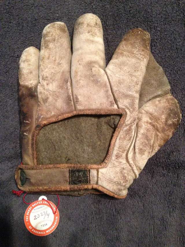 Early 1900's Spalding Crescent Glove Back
