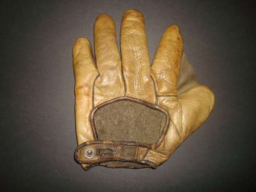 Early 1900's Spalding Crescent Glove Back