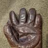 Spalding Crescent Glove Front